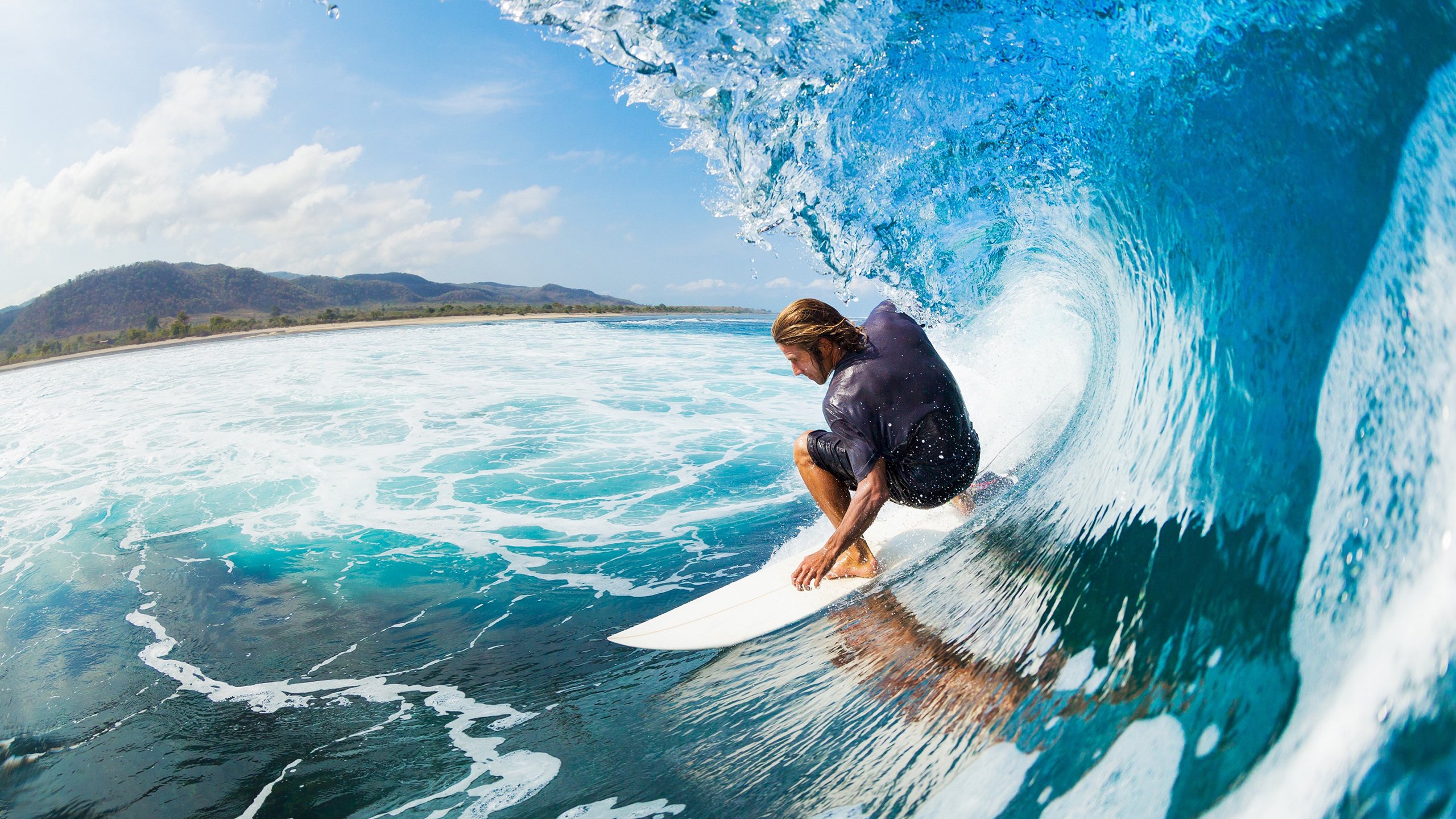 “高新体育中心沙滩排球：激烈对抗成就赛事巅峰”